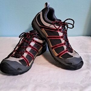 Chaco Redrock Vino lace up shoes size 9 burgandy gray